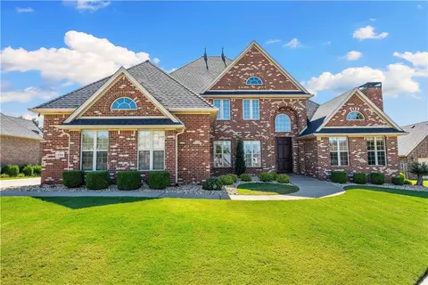 5304 S Promontory Ct, Rogers, AR 72758