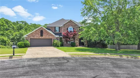 13781 Crazy Horse Dr, Rogers, AR 72758
