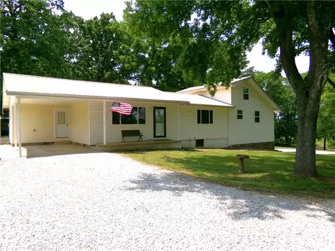 4405 Sunset Ln, Everton, AR 72633