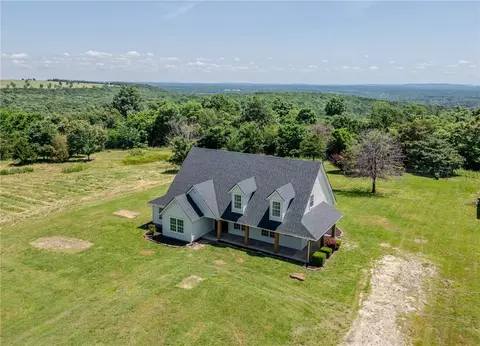 12942 N Jackson Hwy, Lincoln, AR 72744