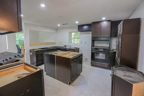 Kitchen - 1732 Madison 4316, Elkins, AR 72727 photo 3 of 3