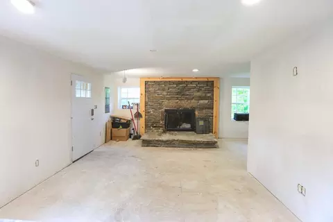 Living - 1732 Madison 4316, Elkins, AR 72727 photo 1 of 5