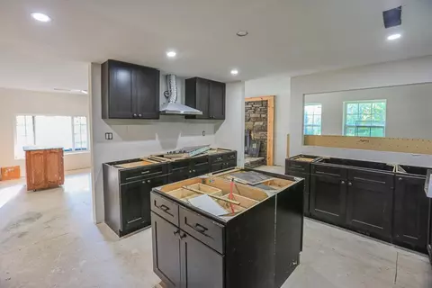 Kitchen - 1732 Madison 4316, Elkins, AR 72727 photo 2 of 3