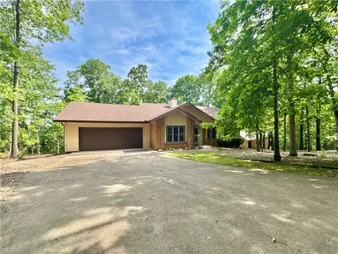 16 Sandwick Pl, Bella Vista, AR 72715