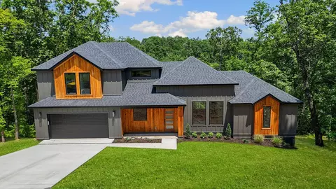 21 Brigadoon Dr, Bella Vista, AR 72715