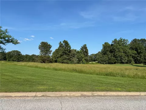 3147 Savannah Dr, Harrison, AR 72601
