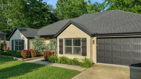 694 Bison Run St, Farmington, AR 72730