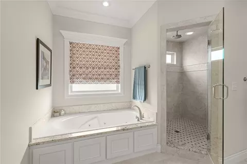 Bath - 2970 Laurel Cir, Centerton, AR 72719 photo 3 of 11
