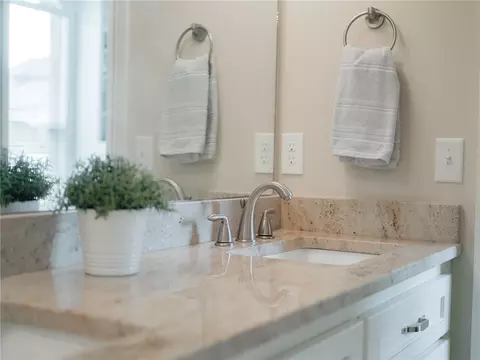 Bath - 2970 Laurel Cir, Centerton, AR 72719 photo 7 of 11