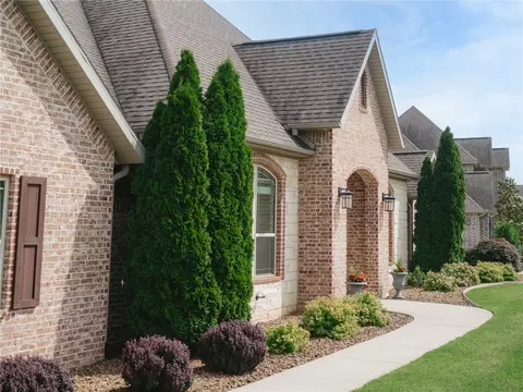 Exterior - 2970 Laurel Cir, Centerton, AR 72719 photo 6 of 15