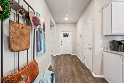 Entry Way - 608 Comanche Dr, Gentry, AR 72734 photo 1 of 3