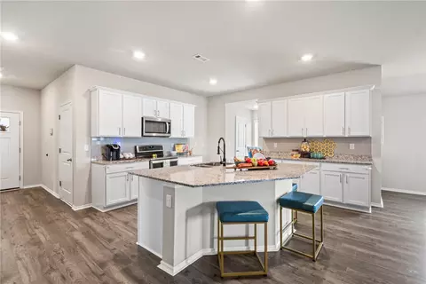 Kitchen - 608 Comanche Dr, Gentry, AR 72734 photo 1 of 3