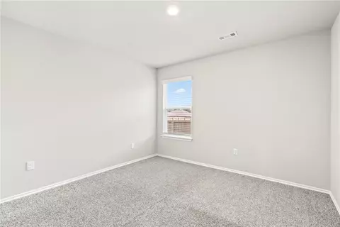 Bedroom - 608 Comanche Dr, Gentry, AR 72734 photo 3 of 8