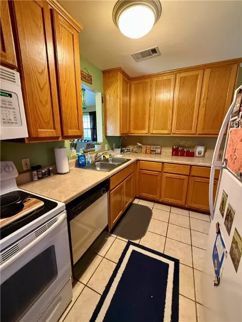 Kitchen - 23933 J M Summers Rd, Summers, AR 72769 photo 2 of 4