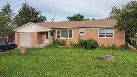 215 S 13th Pl, Rogers, AR 72758