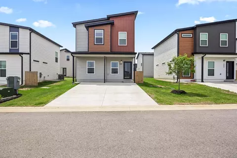 1061 Kentucky Ave, Bentonville, AR 72713