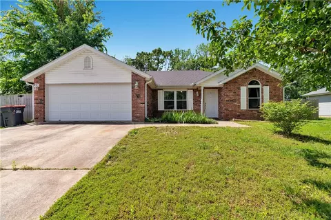 679 Richland Creek Ave, Elkins, AR 72727