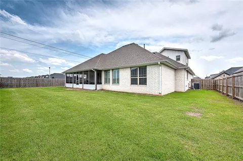 Exterior - 1300 Eureka Rd, Centerton, AR 72719 photo 3 of 7