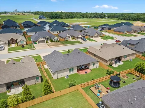 View/Area - 531 Chaparral St, Centerton, AR 72719 photo 3 of 4
