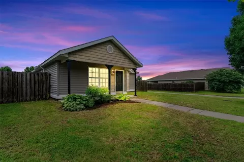 4419 Pecan St, Fayetteville, AR 72704