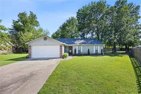 603 Cricket Cv, Russellville, AR 72801