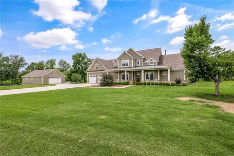 5500 SW Gunstock Rd, Bentonville, AR 72713