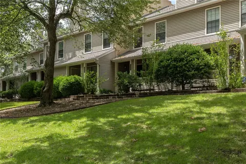 Exterior - 500 Fairway Cir #E, Springdale, AR 72764 photo 14 of 15