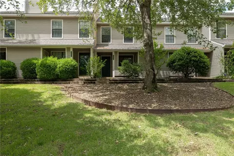 Exterior - 500 Fairway Cir #E, Springdale, AR 72764 photo 11 of 15