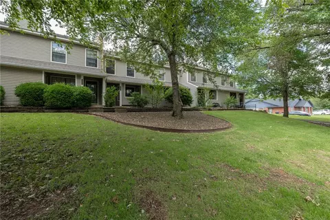 Exterior - 500 Fairway Cir #E, Springdale, AR 72764 photo 9 of 15