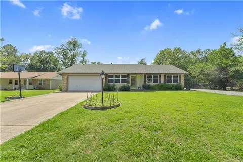 802 Buford St, Springdale, AR 72762