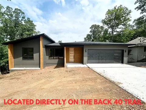 56 Westbury Dr, Bella Vista, AR 72714