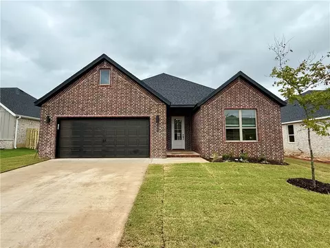 1909 Ferguson St, Pea Ridge, AR 72751