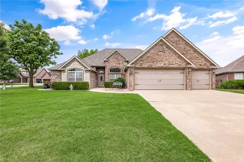 6525 W Hearth Bay, Rogers, AR 72758