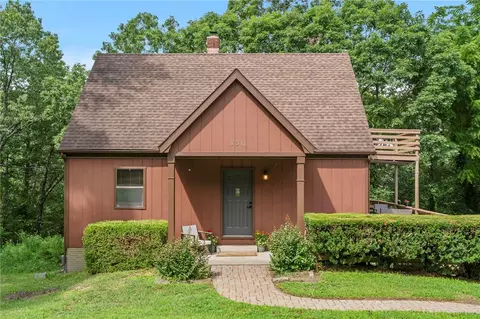 8311 Hickory Tree Ln, Rogers, AR 72756