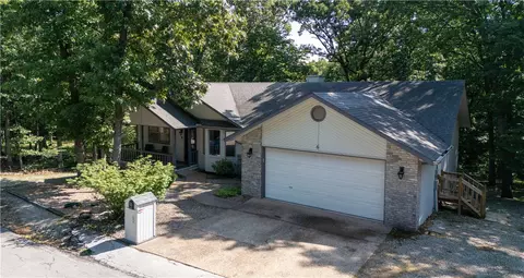 6 Muker Ln, Bella Vista, AR 72714