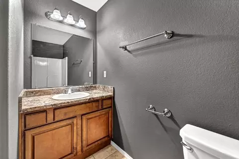 Bath - 820 Morningside Dr, Centerton, AR 72719 photo 3 of 4