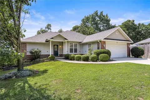 19 Loftus Dr, Bella Vista, AR 72714