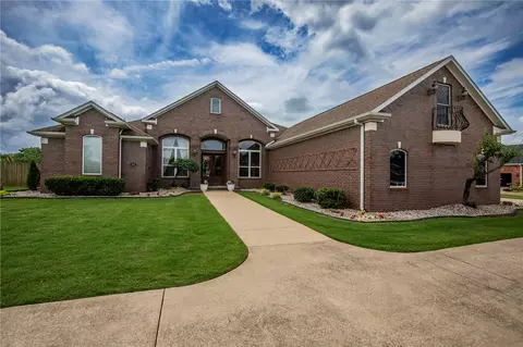 5635 Saddleridge Pl, Springdale, AR 72762