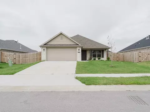450 Willow Dr, Centerton, AR 72719 photo 2