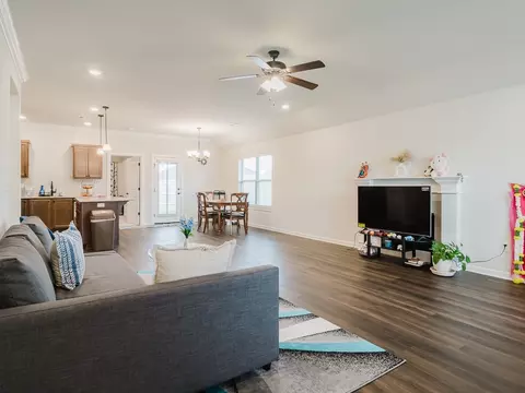 450 Willow Dr, Centerton, AR 72719 photo 4