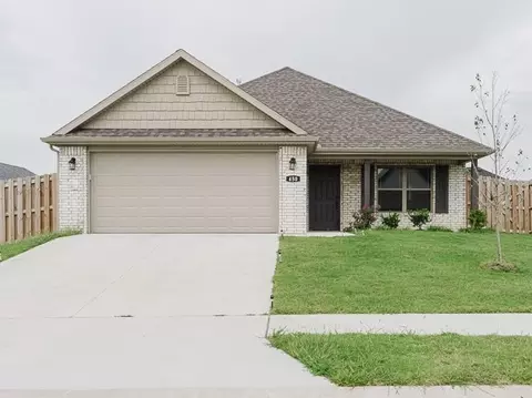 450 Willow Dr, Centerton, AR 72719