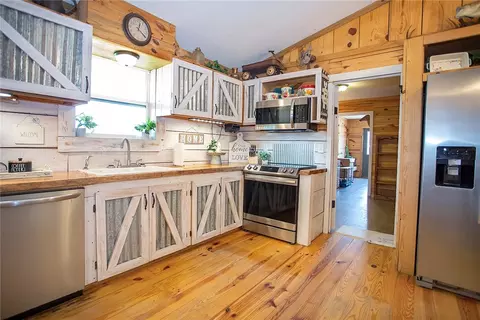 Kitchen - 1531 Mount Zion Rd, Jerusalem, AR 72080 photo 2 of 6
