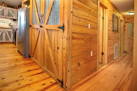 Entry Way - 1531 Mount Zion Rd, Jerusalem, AR 72080 photo 2 of 3