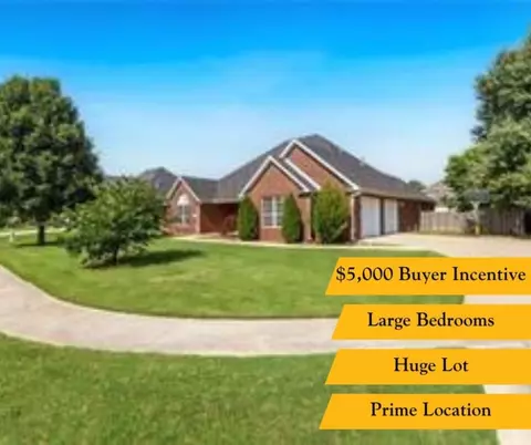 534 Mulligan Dr, Fayetteville, AR 72704