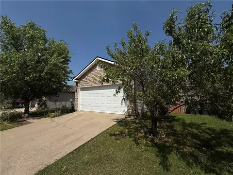 Exterior - 380 Cascade Cir, Springdale, AR 72764 photo 3 of 6