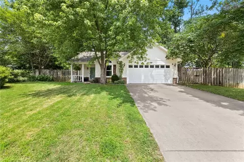 4059 Eastborough Ct, Fayetteville, AR 72703