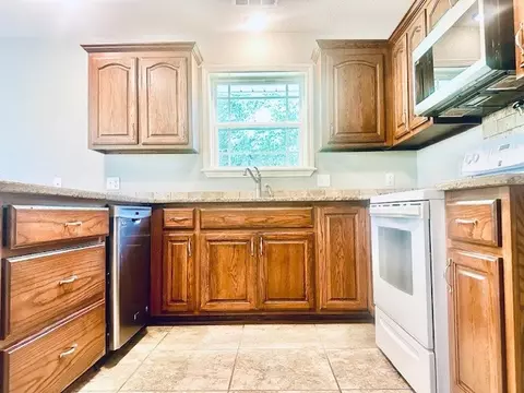 Kitchen - 1340 Sr 164 E, Dover, AR 72837 photo 2 of 2