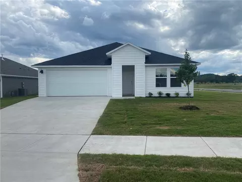 941 Hudson St, Prairie Grove, AR 72753