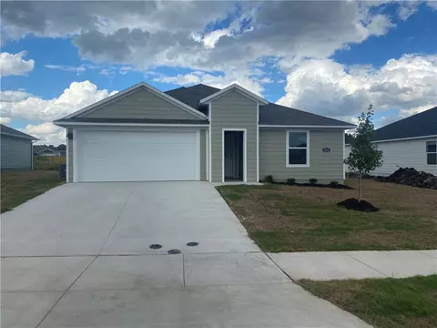 960 Hudson St, Prairie Grove, AR 72753