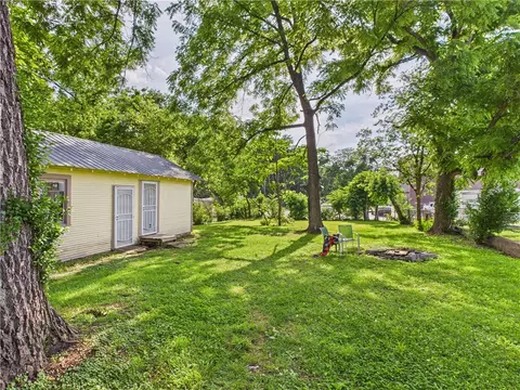Exterior - 822 S Pine St, Harrison, AR 72601 photo 5 of 8